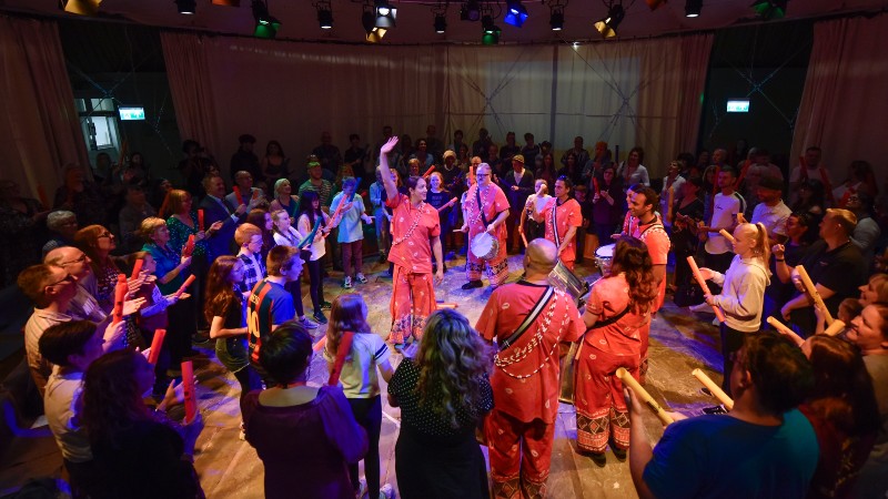 Royal Exchange Theatre, The Den, performance of Thameside Story